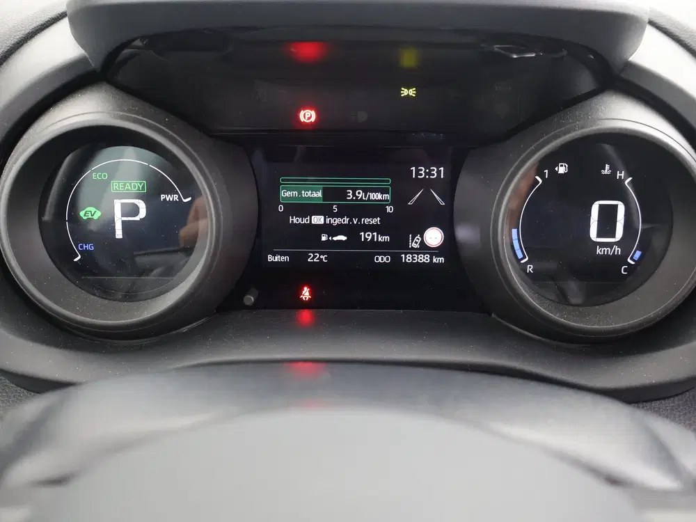 Toyota Yaris 1.5 Hybrid Dynamic Limited uit 2023, foto 5