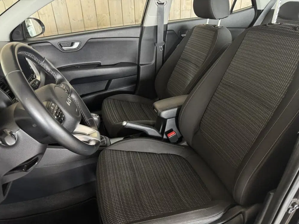 Kia Stonic 1.0 T-GDi MHEV DynamicLine (bj 2023) uit 2023, foto 5