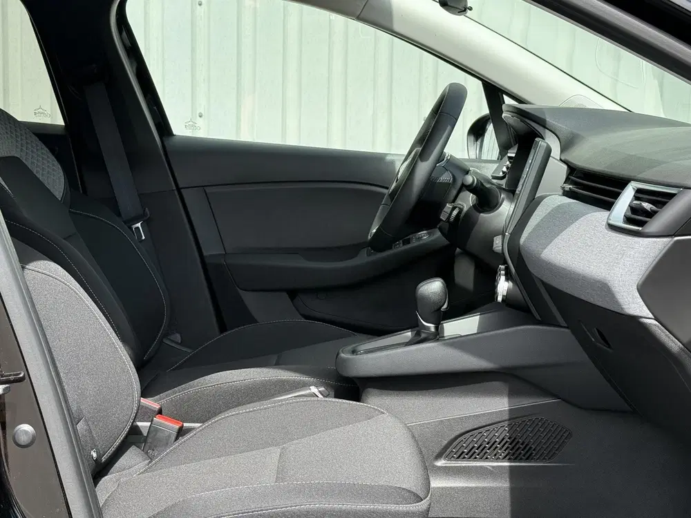 Mitsubishi Colt 1.6 HEV Intense uit 2026, foto 5
