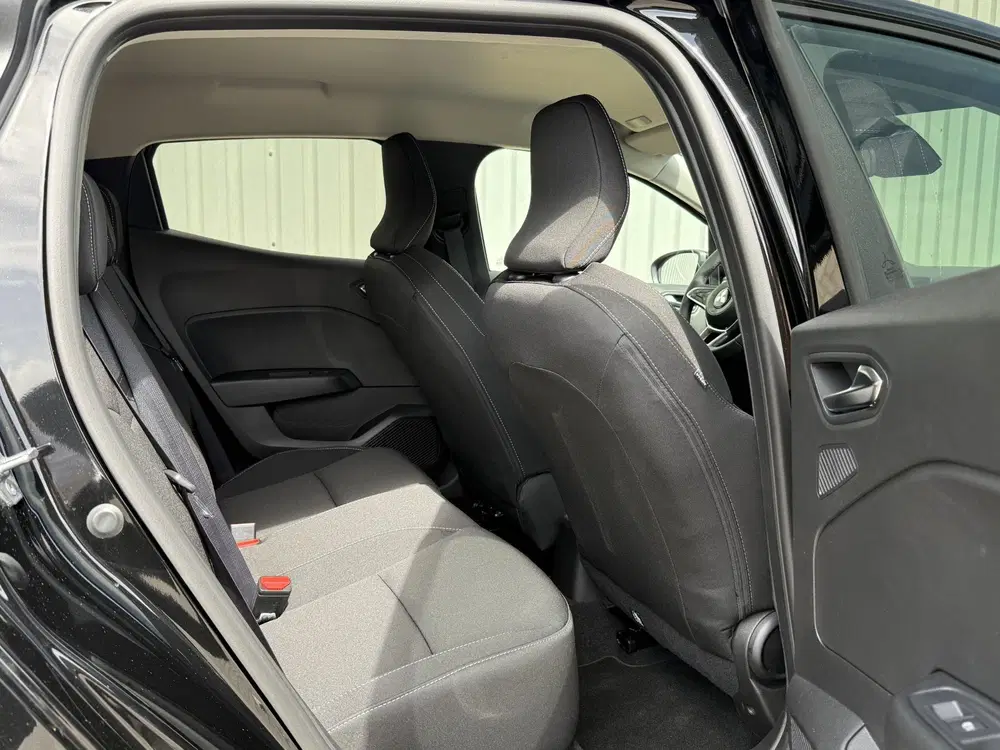 Mitsubishi Colt 1.6 HEV Intense uit 2026, foto 6
