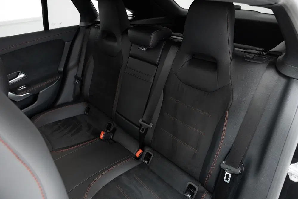 Mercedes-Benz CLA 220 Premium Plus AMG uit 2021, foto 10