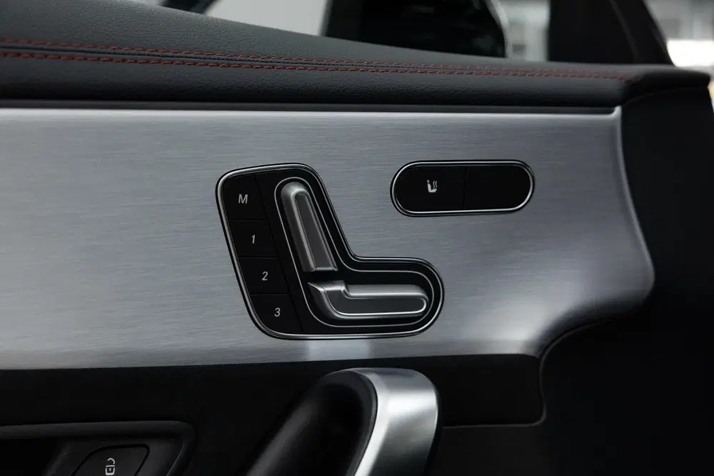 Mercedes-Benz CLA 220 Premium Plus AMG uit 2021, foto 13