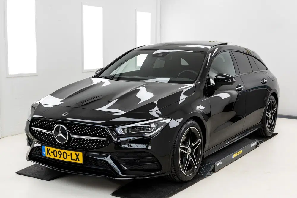 Mercedes-Benz CLA 220 Premium Plus AMG uit 2021, foto 2