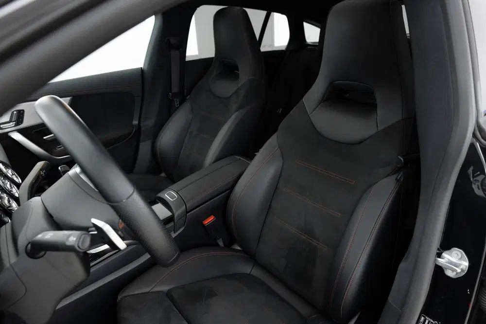 Mercedes-Benz CLA 220 Premium Plus AMG uit 2021, foto 8
