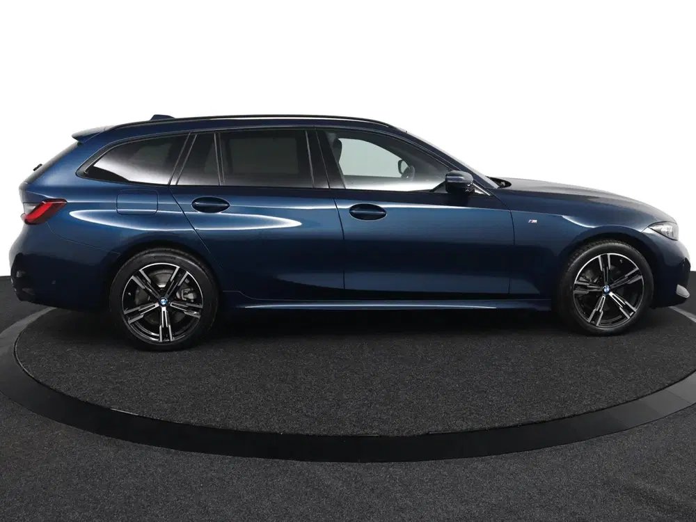 BMW 3-serie 330e uit 2025, foto 7