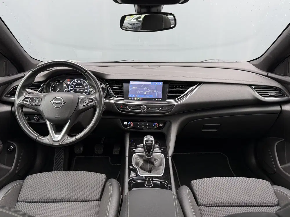 Opel Insignia BWJ 2021 uit 2021, foto 11