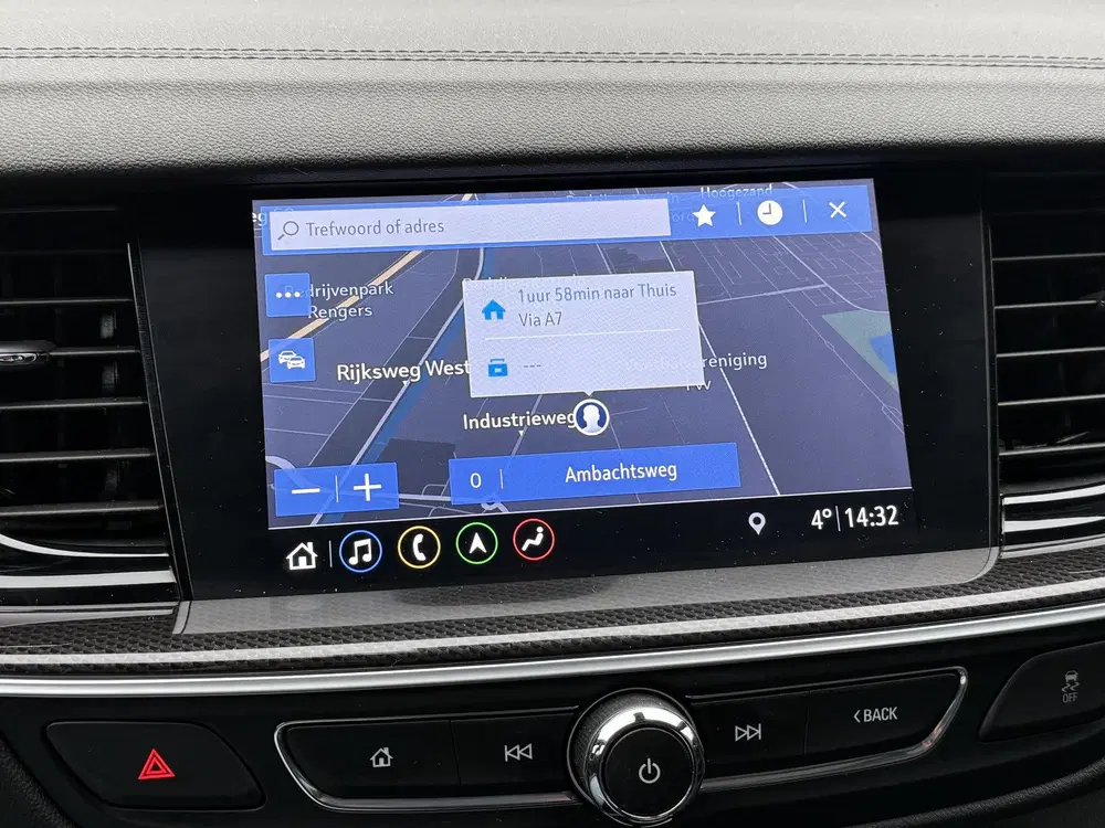Opel Insignia BWJ 2021 uit 2021, foto 14