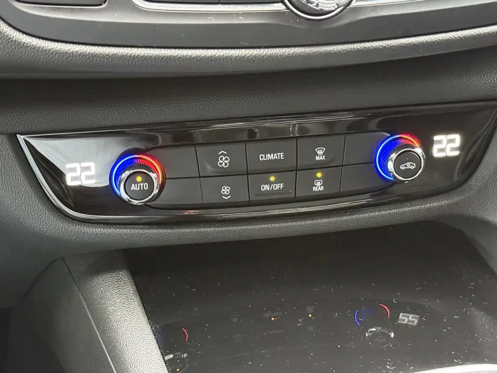 Opel Insignia BWJ 2021 uit 2021, foto 15