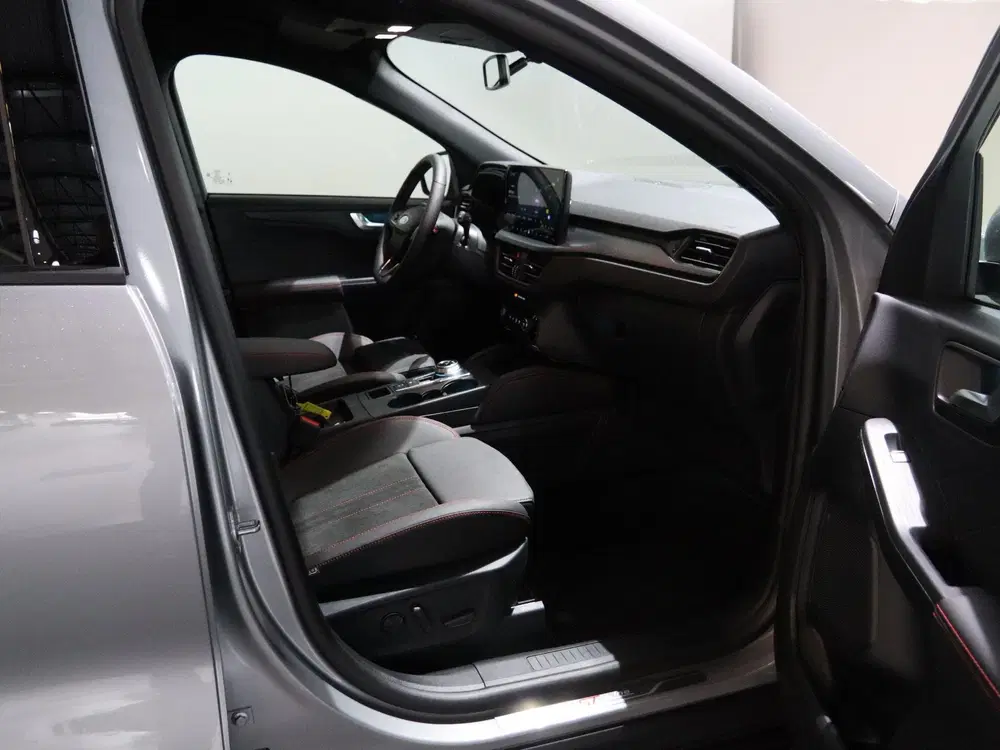 Ford Kuga 2.5 PHEV ST-Line X uit 2026, foto 11