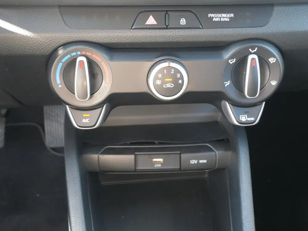 Kia Stonic 1.0 T-GDi MHEV DynamicLine uit 2022, foto 15