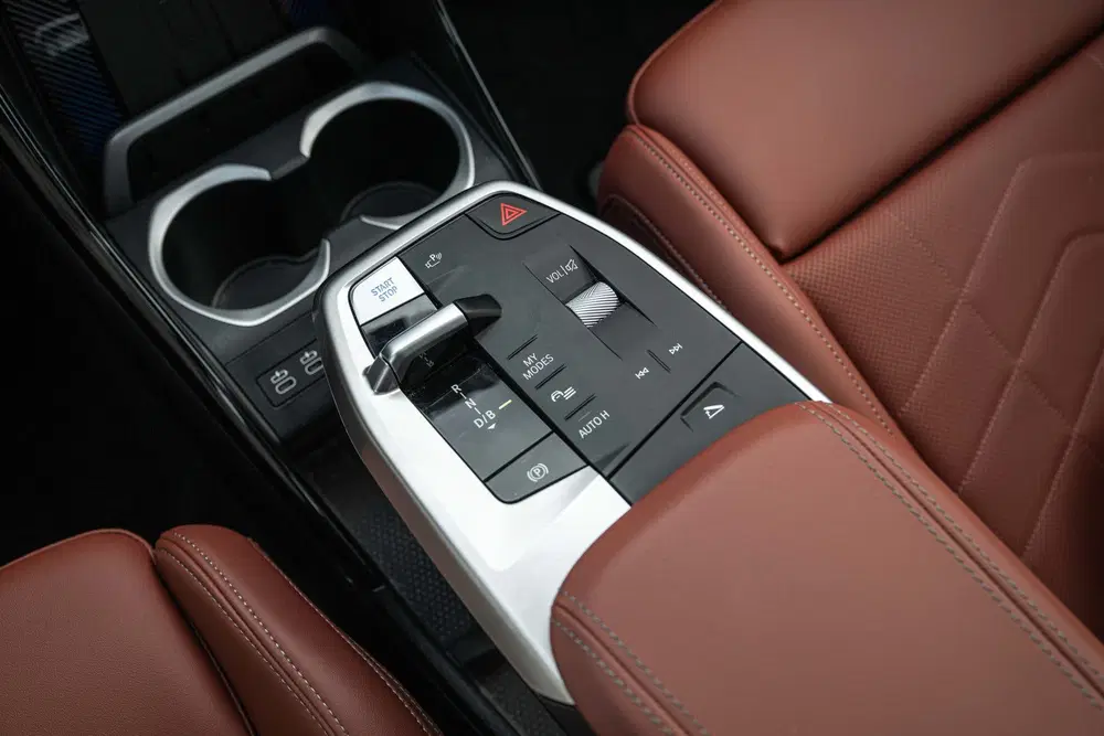 BMW iX1 eDrive20 M Sport uit 2025, foto 12
