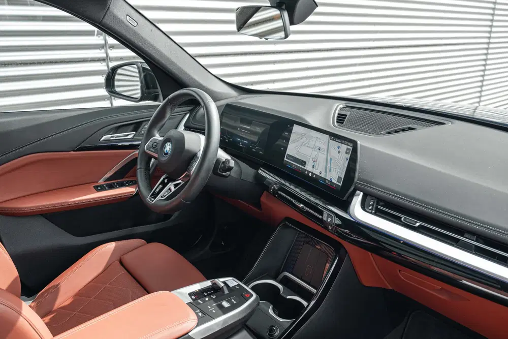BMW iX1 eDrive20 M Sport uit 2025, foto 13