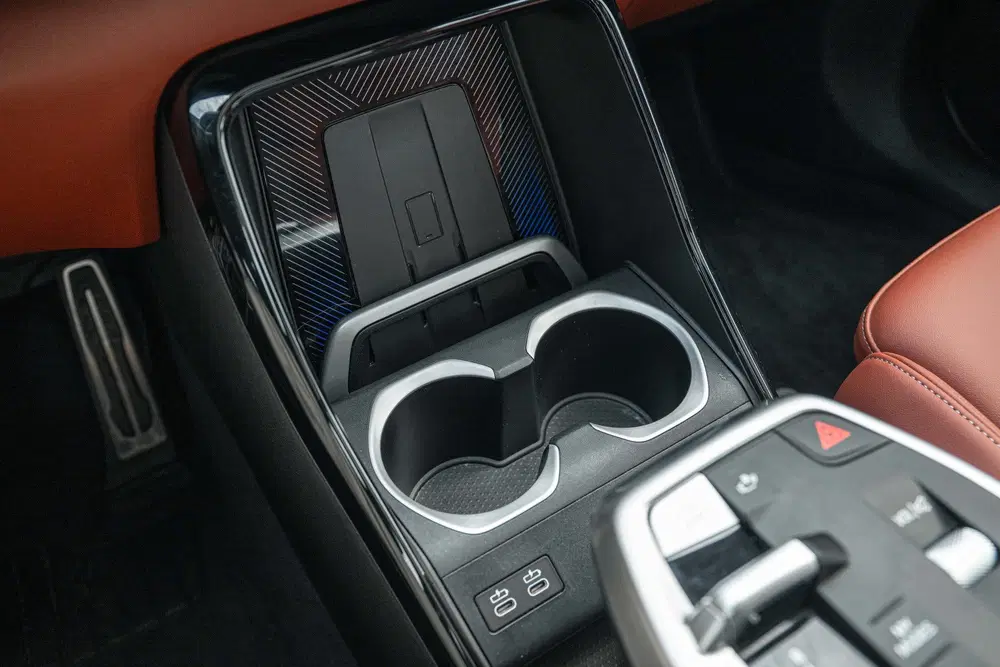 BMW iX1 eDrive20 M Sport uit 2025, foto 14