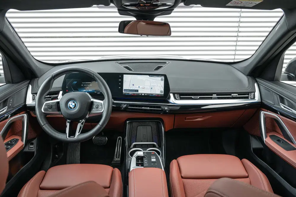 BMW iX1 eDrive20 M Sport uit 2025, foto 5