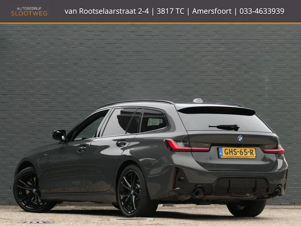 BMW 3-serie 320e M-Sport Pro Shadowline 19Inch uit 2024, foto 4