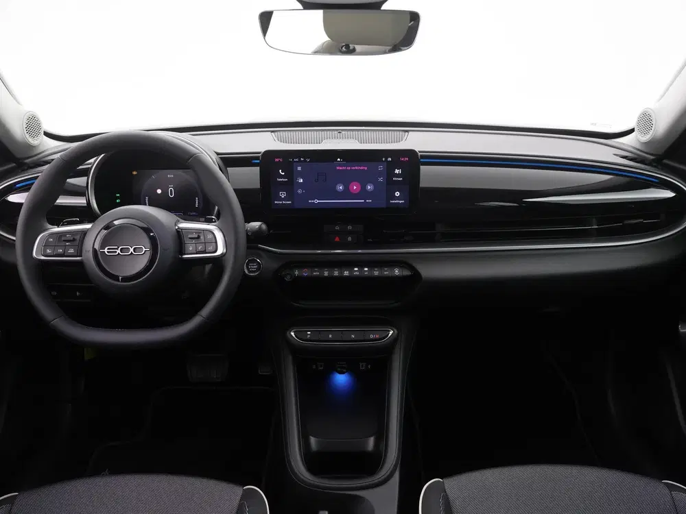 Fiat 600 1.2 Hybrid Urban BLIS uit 2024, foto 2