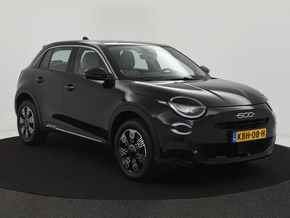 Fiat 600 1.2 Hybrid Urban BLIS uit 2024, foto 5