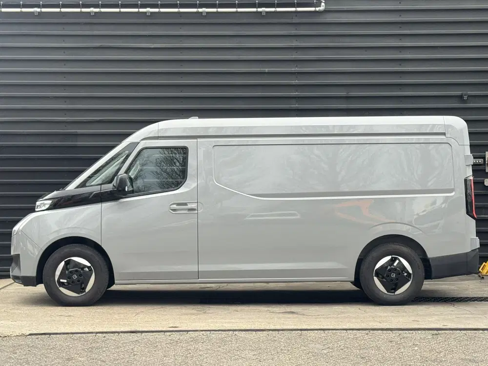 Farizon SV L2H2 83 kWh 270 Graden deuren Trekhaak 220 uit 2026, foto 12
