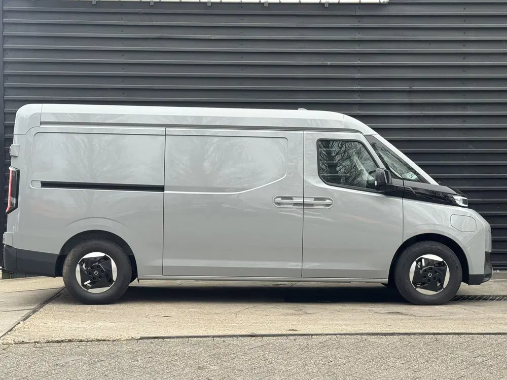 Farizon SV L2H2 83 kWh 270 Graden deuren Trekhaak 220 uit 2026, foto 2