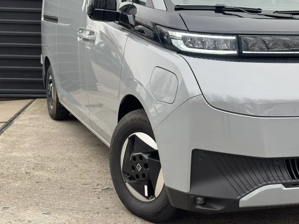 Farizon SV L2H2 83 kWh 270 Graden deuren Trekhaak 220 uit 2026, foto 6