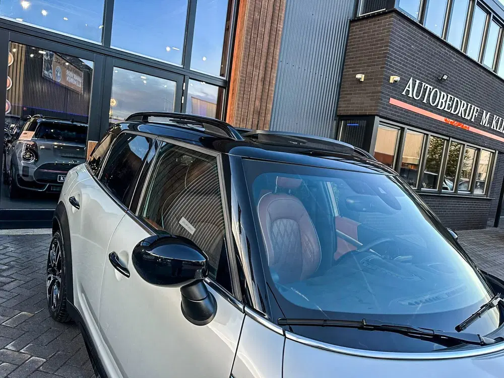 Mini Countryman Mini Countryman Cooper S E ALL4 John Coope uit 2021, foto 9