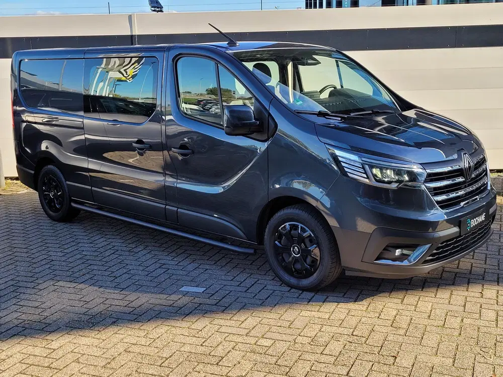 Renault Trafic 2.0 Blue dCi 150 L2H1 Black Edition uit 2024, foto 5