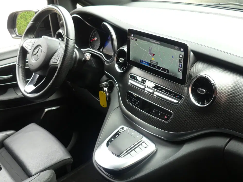 Mercedes-Benz V-Klasse 250d Lang AMG Dubbel Cabine LED uit 2024, foto 2