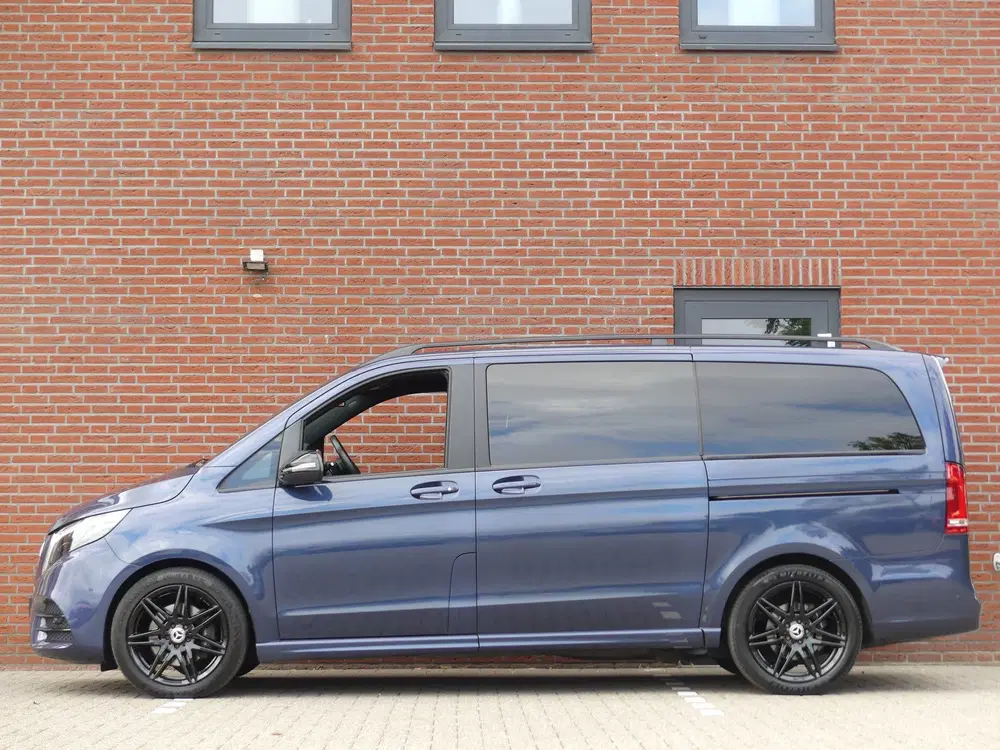 Mercedes-Benz V-Klasse 250d Lang AMG Dubbel Cabine LED uit 2024, foto 3