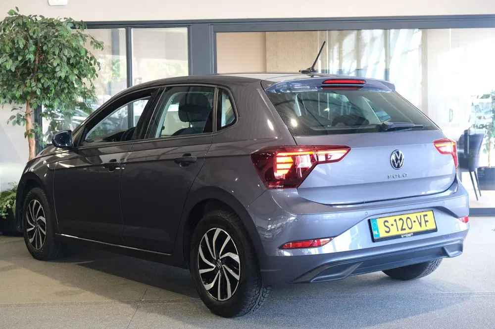 Volkswagen Polo 1.0 TSI Life Business Viritual Navi Carpla uit 2023, foto 2