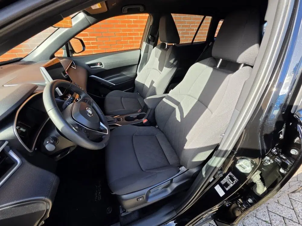 Toyota Corolla Cross Hybrid 140 Dynamic uit 2024, foto 4