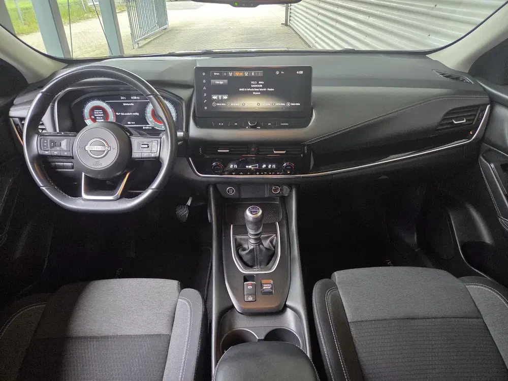 Nissan Qashqai 1.3 MHEV N-Connecta uit 2023, foto 4