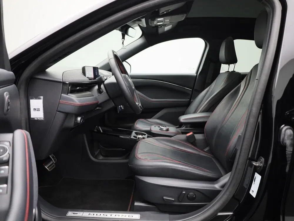Ford Mustang Mach-E Extended AWD 98 kWh uit 2021, foto 11