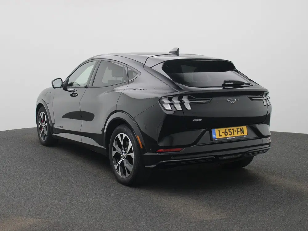 Ford Mustang Mach-E Extended AWD 98 kWh uit 2021, foto 2