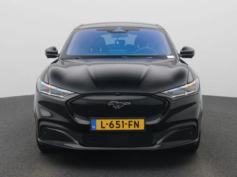 Ford Mustang Mach-E Extended AWD 98 kWh uit 2021, foto 3