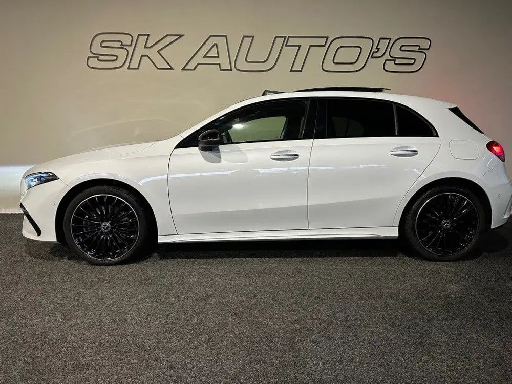 Mercedes-Benz A-Klasse 250 E AMG LINE l PANORAMA l CAMERA l uit 2023, foto 5