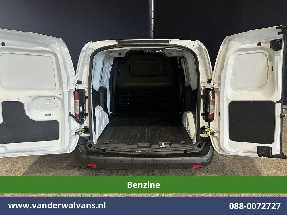 Ford Transit Courier 101pk Benzine L1H1 Euro6 Airco uit 2024, foto 2