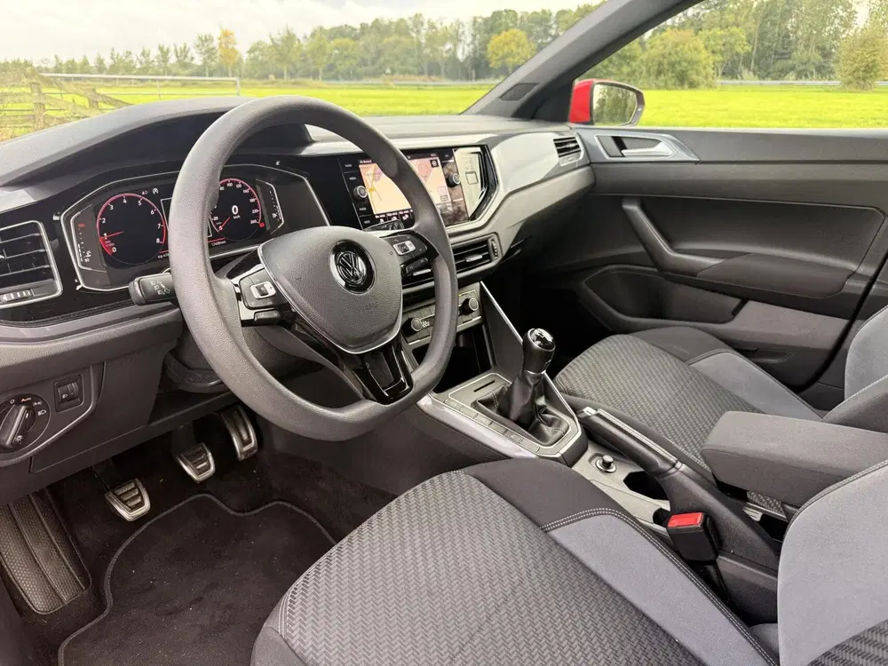Volkswagen Polo 1.0 TSI 2x R-Line Business uit 2020, foto 6