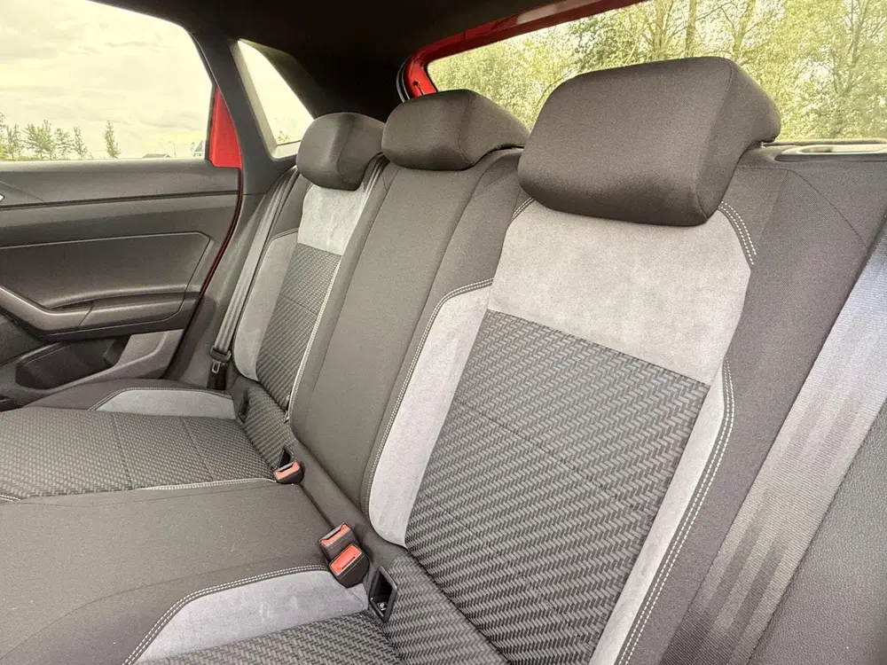 Volkswagen Polo 1.0 TSI 2x R-Line Business uit 2020, foto 7