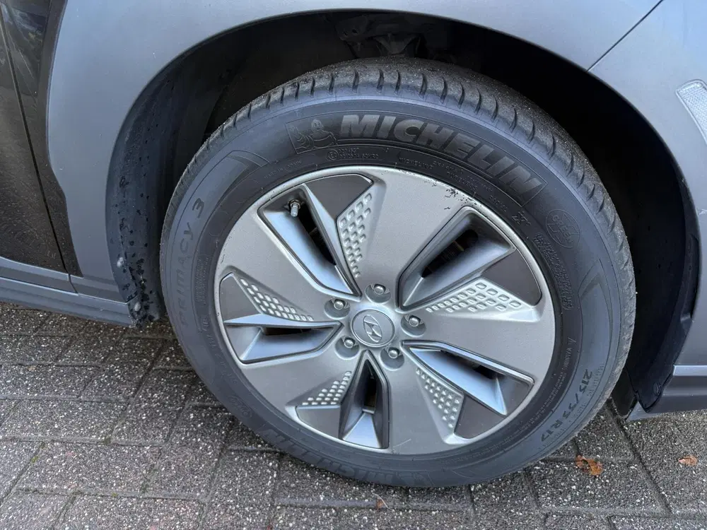 Hyundai KONA EV Limited 64 kWh SOH 95% WARMTEP uit 2020, foto 8