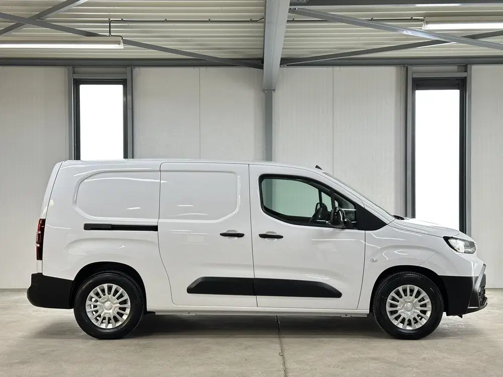 Toyota Proace City Challenger Long (L2) 50 kWh 136p uit 2026, foto 6