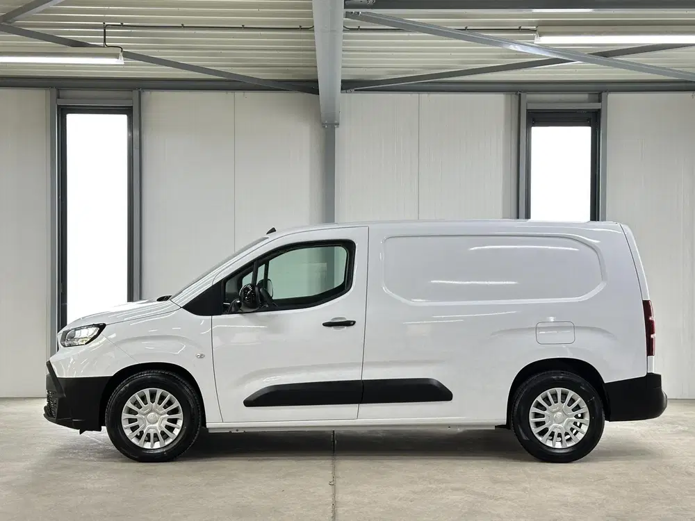 Toyota Proace City Challenger Long (L2) 50 kWh 136p uit 2026, foto 4