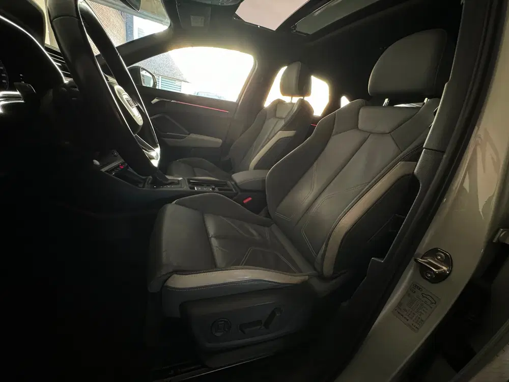 Audi Q3 45 TFSI quattro S Line Pano uit 2020, foto 10