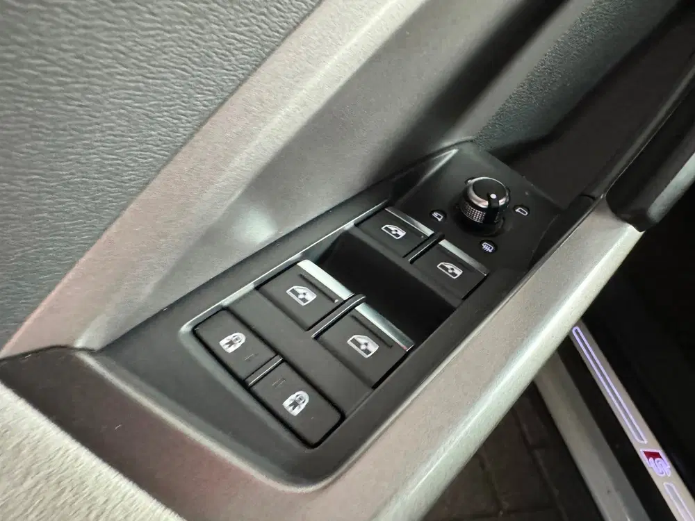 Audi Q3 45 TFSI quattro S Line Pano uit 2020, foto 13
