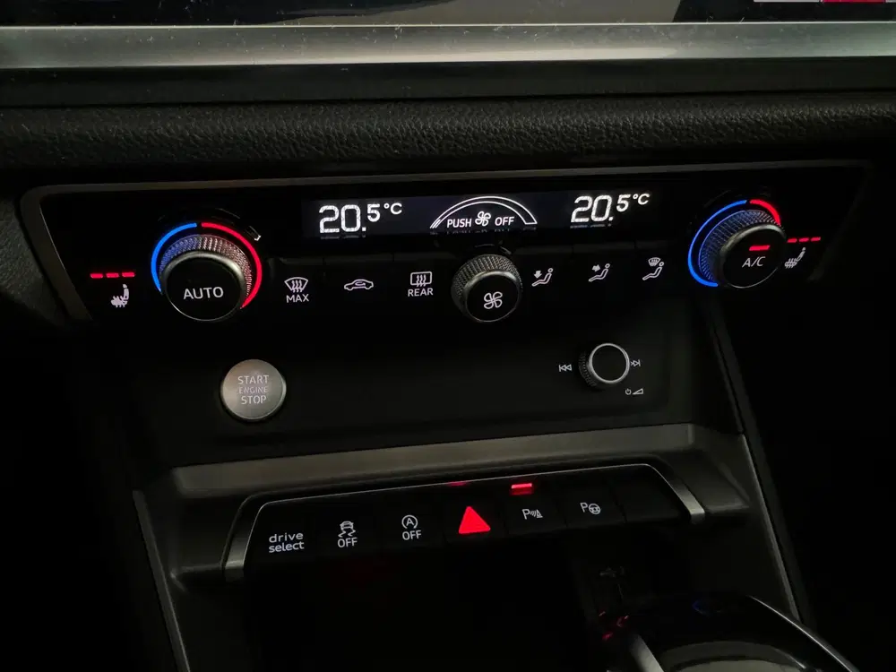 Audi Q3 45 TFSI quattro S Line Pano uit 2020, foto 14