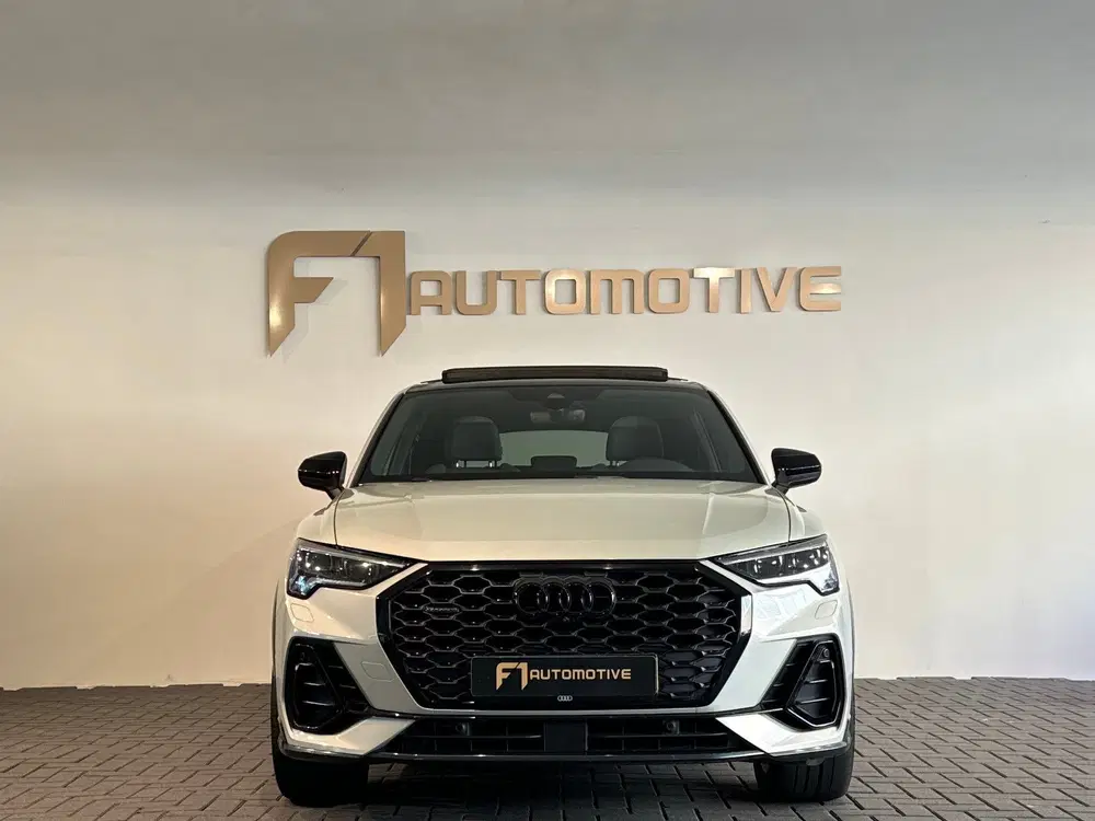 Audi Q3 45 TFSI quattro S Line Pano uit 2020, foto 2