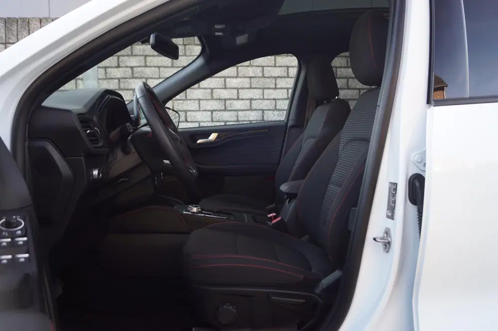 Ford Kuga 2.5 PHEV ST-Line X Autom Panodak Stoel uit 2023, foto 4