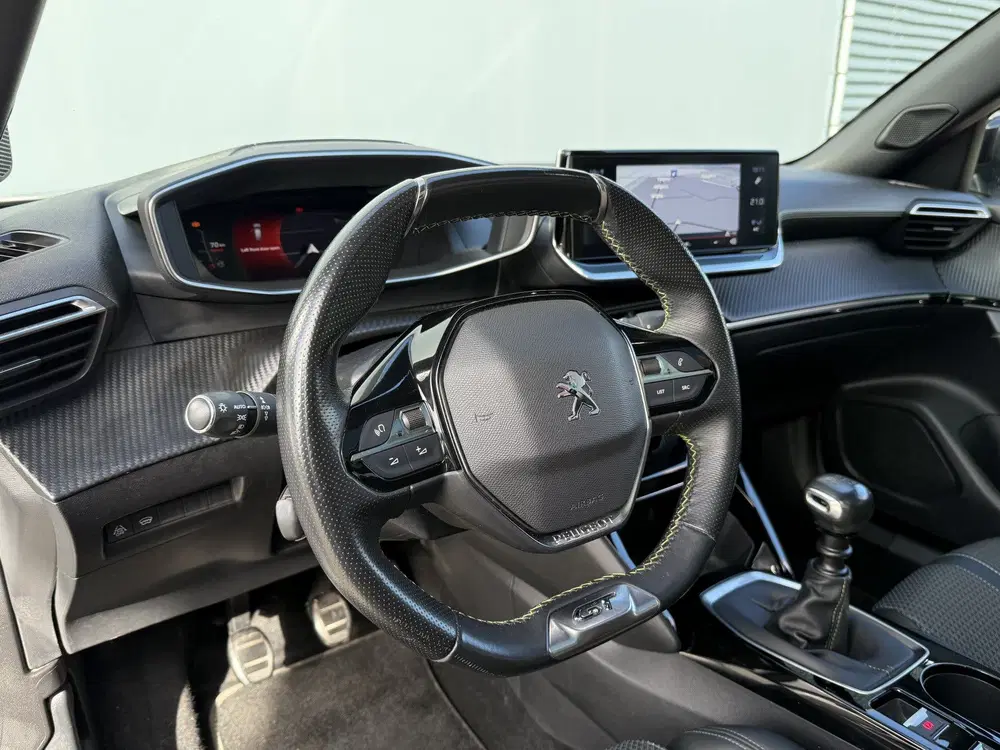 Peugeot 2008 BWJ 2021 uit 2021, foto 3