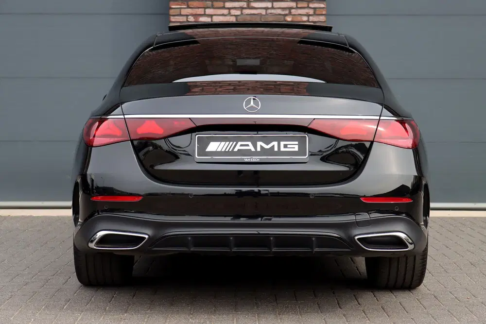 Mercedes-Benz E-Klasse 200 AMG Line uit 2024, foto 15