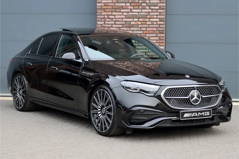 Mercedes-Benz E-Klasse 200 AMG Line uit 2024, foto 3