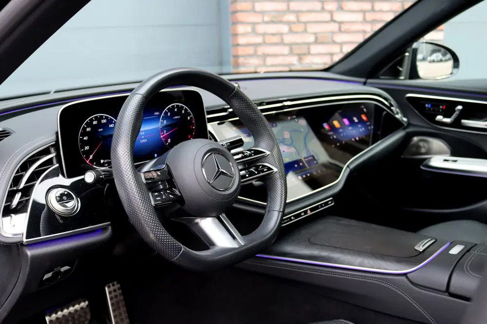 Mercedes-Benz E-Klasse 200 AMG Line uit 2024, foto 8